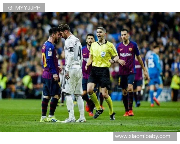 足球影帝级球星的传奇人生与球场巅峰之路揭秘