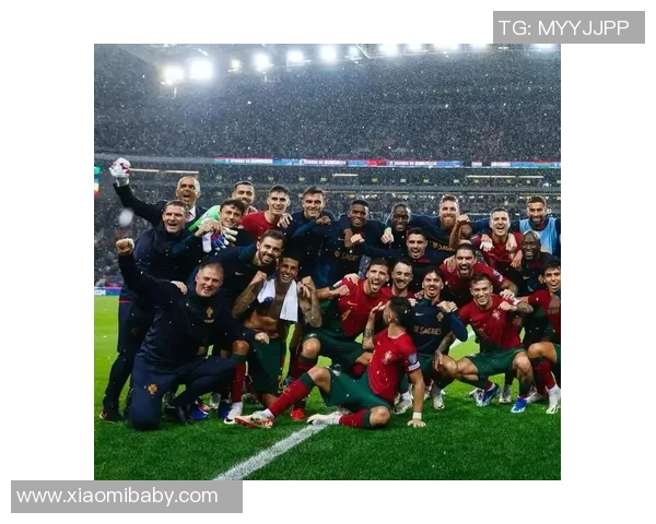 足球球星爆笑瞬间集锦 欢乐时刻引发全场笑声